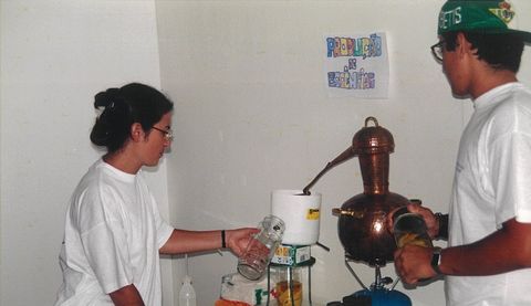 Pretória, alambique e acessórios para o fabrico de essência de rosmaninho