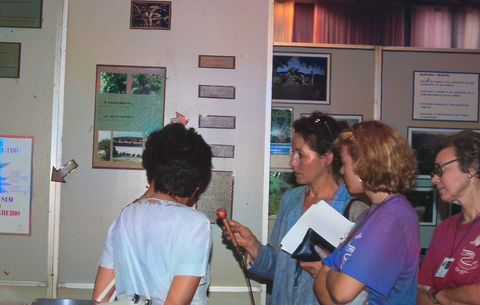 Québec, apresentando a exposição à comunicação social
