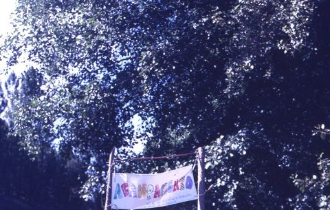 Entrada no acampamento