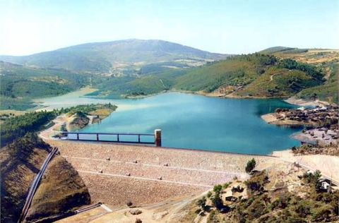Barragem da Apartadura, foto da Comissão Nacional Portuguesa das Grandes Barragens